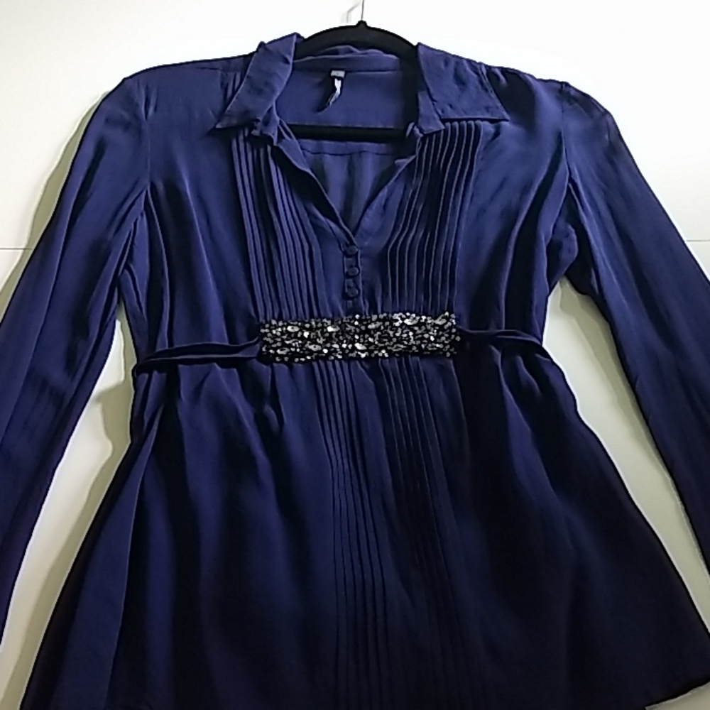 Gauzy shirt with sequins and strass